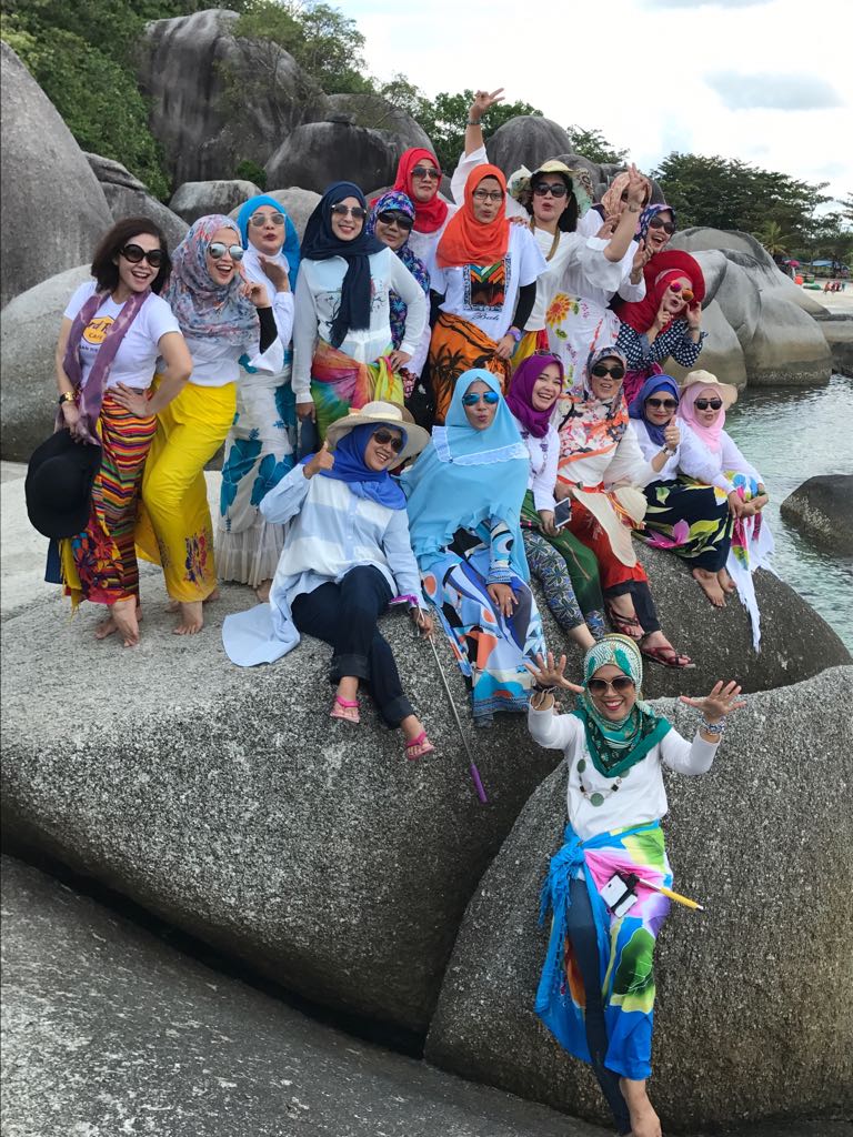 Kumpulan Ibu-Ibu from Labschool Goes to Belitung 31 Maret 2017 - 02 April 2017