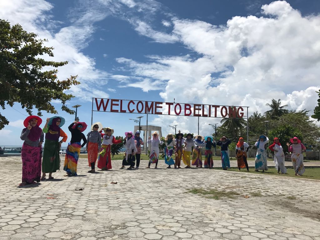 Kumpulan Ibu-Ibu from Labschool Goes to Belitung 31 Maret 2017 - 02 April 2017